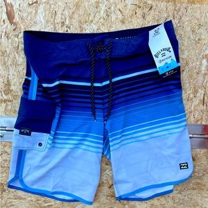 Billabong mens recycler pro performance board shorts size 32 & 34 NWT